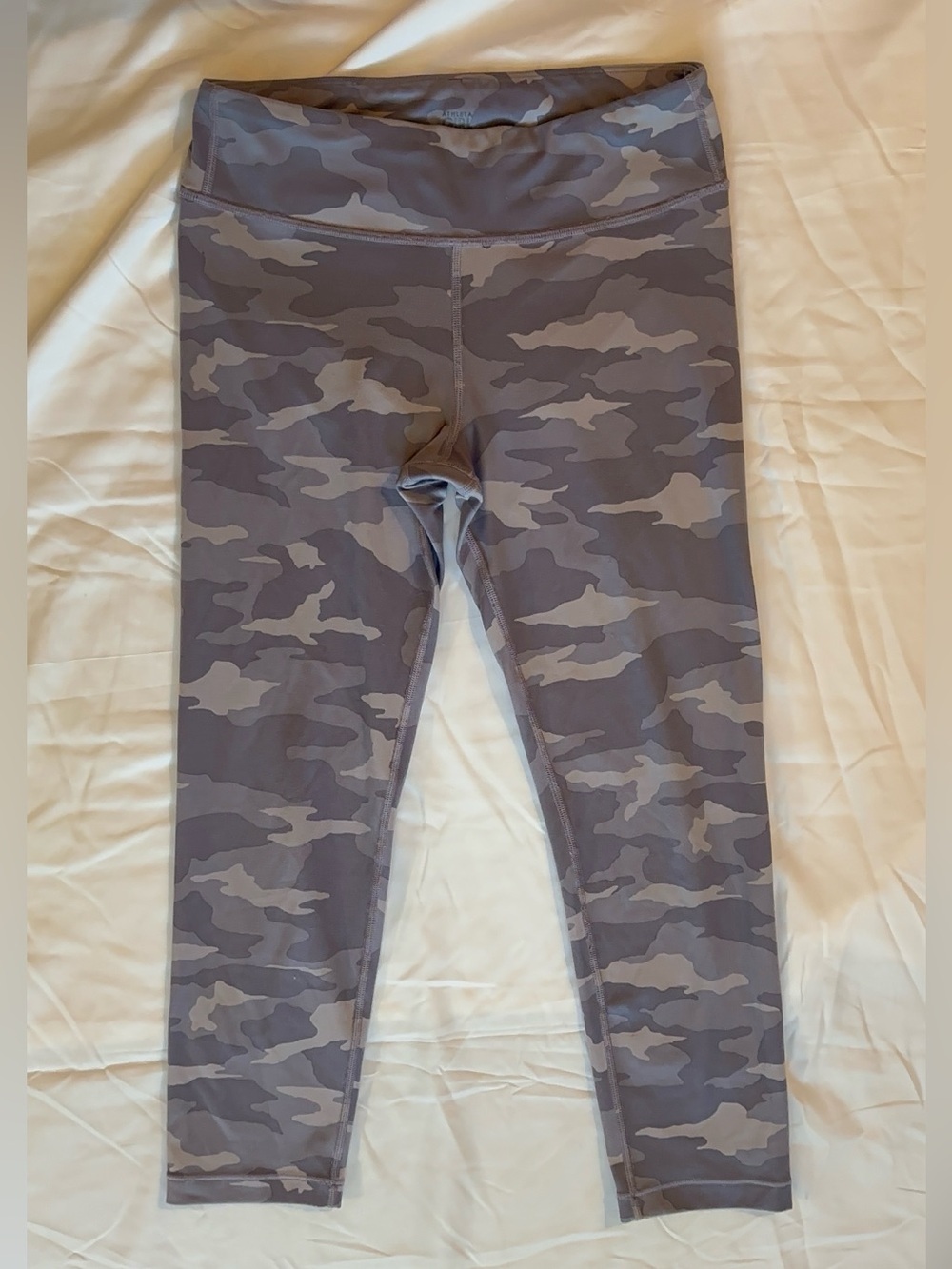 Athleta Girl Lavender Camo Chit Chat Capri Leggings XXL 16 - Picture 3 of 8